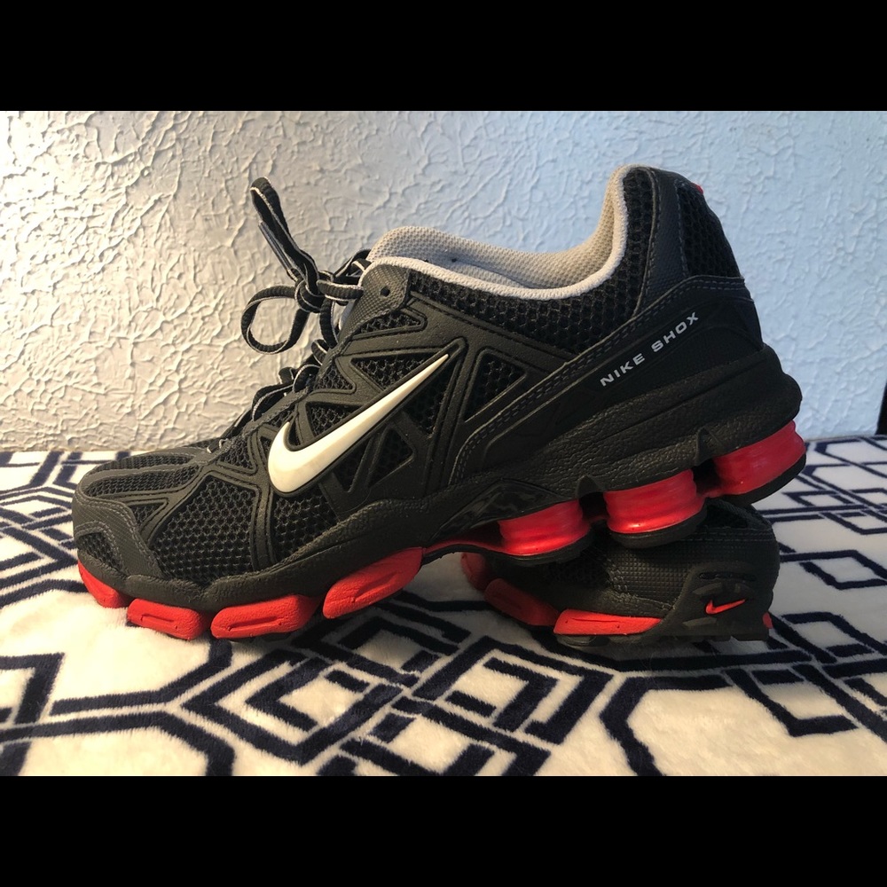 Nike Shox Size 10.5 ***MUST SEE***